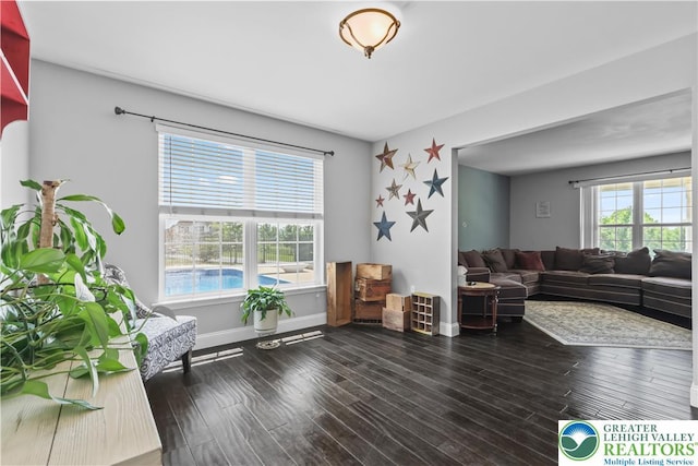 7725 Harbor Ct, Washington Twp, PA 18080 - living room with wood finished floors and baseboards