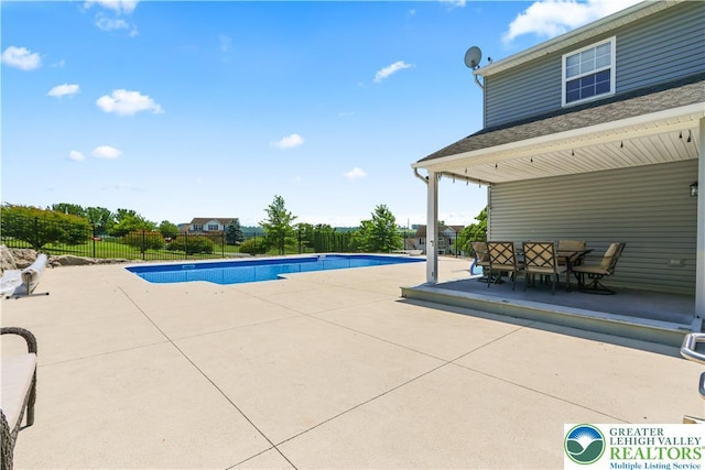 7725 Harbor Ct, Washington Twp, PA 18080 - view of swimming pool with a patio area and outdoor dining area