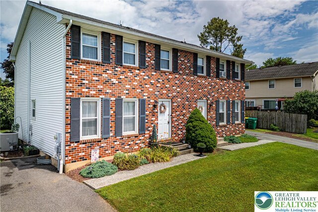 7 Rosemont Ct, Palmer Twp, PA 18045 - multi unit property featuring brick siding