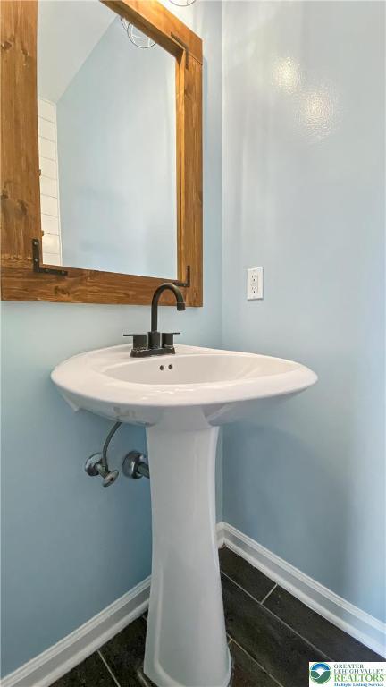 5587 Stonecroft Ln, Lower Macungie Twp, PA 18106 - bathroom with tile patterned flooring