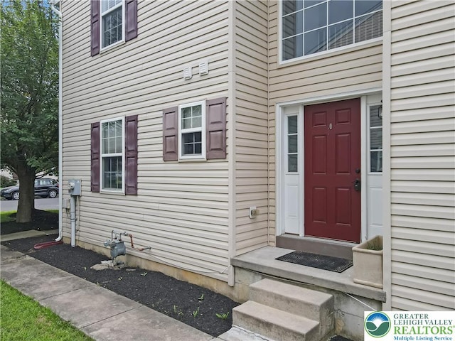6945 Hunt Dr, Lower Macungie Twp, PA 18062 - entrance to property