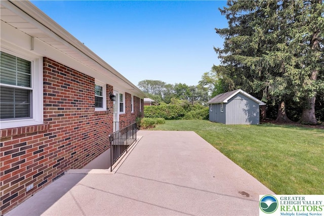3032 W Woodlawn St, South Whitehall Twp, PA 18104 - view of patio with a shed