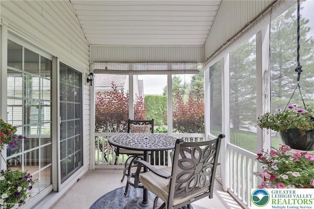 4076 Pine Hurst Dr, Allen Twp, PA 18067 - sunroom / solarium featuring plenty of natural light and lofted ceiling