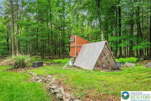 1079 Marshalls Creek Rd, Middle Smithfield Twp, PA 18302 - view of grassy yard featuring an outdoor structure