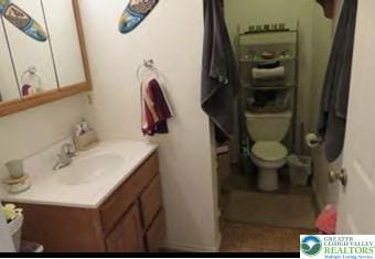 732 Washington Ave, Northampton Boro, PA 18067 - bathroom featuring toilet and vanity
