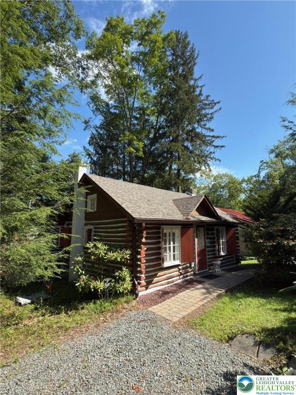 521 Resica Falls Rd, East Stroudsburg, PA 18302 - log home featuring log siding