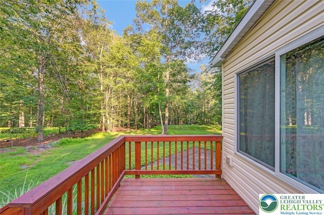 119 Savage Trl, Smithfield Twp, PA 18301 - deck with a lawn
