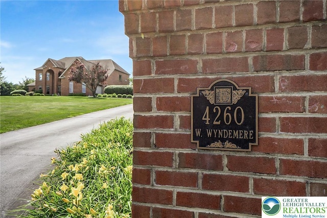 4260 W Wyndemere Cir, Lowhill Twp, PA 18078 - exterior view of brick siding