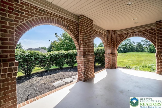 4260 W Wyndemere Cir, Lowhill Twp, PA 18078 - view of patio / terrace