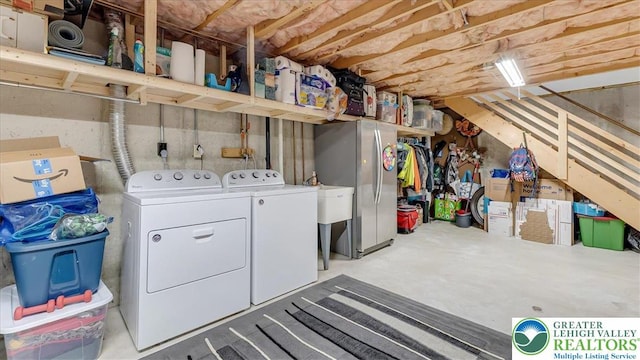5129 3rd St, Whitehall Twp, PA 18052 - laundry area with washer and clothes dryer
