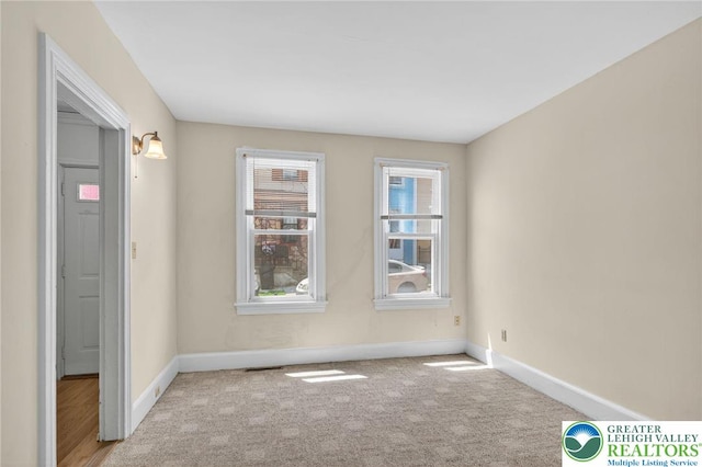 22 N Warren St, Easton, PA 18042 - carpeted spare room featuring baseboards