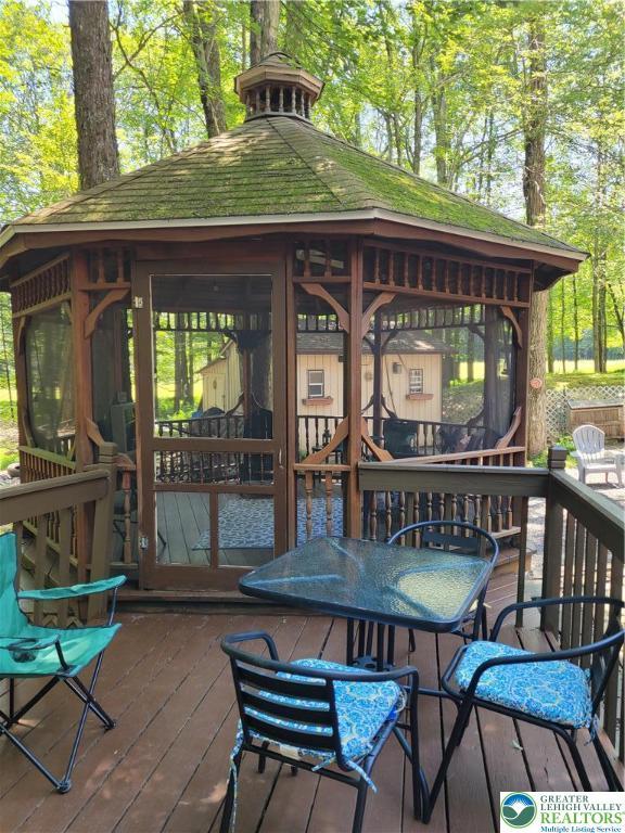 2048 Beaver Run Rd, Tobyhanna Twp, PA 18347 - wooden terrace with a gazebo