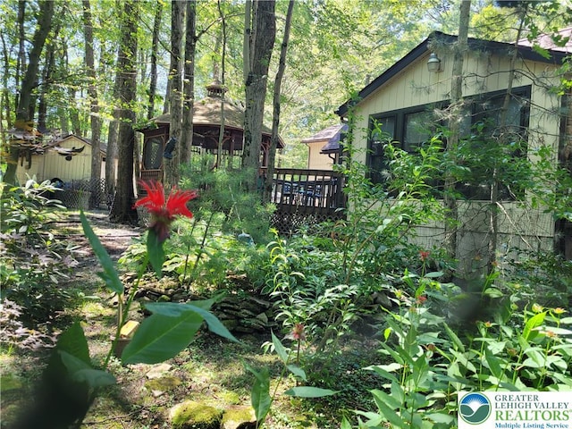 2048 Beaver Run Rd, Tobyhanna Twp, PA 18347 - view of yard with a wooden deck