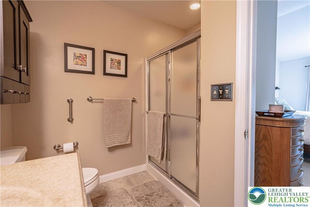 2877 Hope Ridge Dr, Bethlehem Twp, PA 18045 - full bathroom featuring a stall shower and vanity