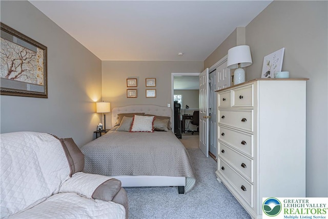 2877 Hope Ridge Dr, Bethlehem Twp, PA 18045 - bedroom with light carpet
