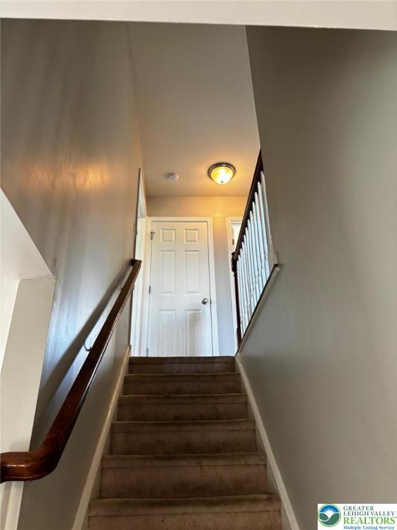 4954 Coatbridge Ln, Lehigh Twp, PA 18088 - stairway with baseboards