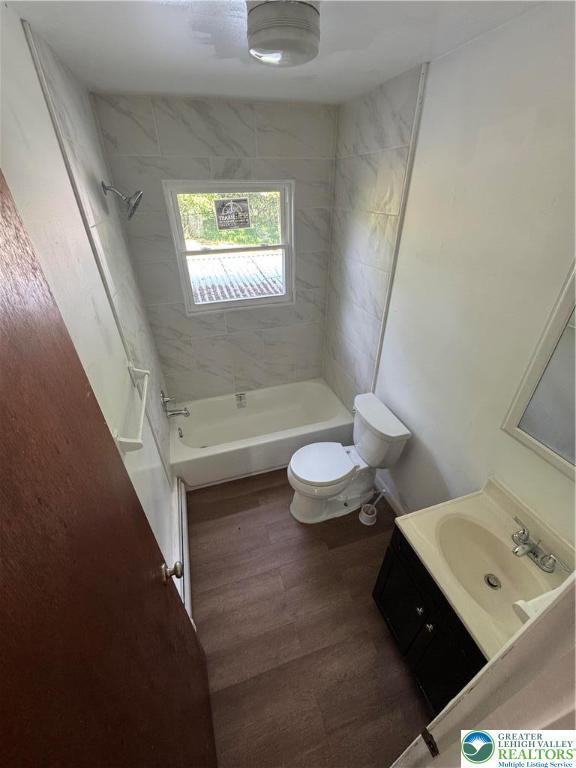 84 Moorestown Dr, Moore Twp, PA 18014 - bathroom featuring vanity and shower / tub combination