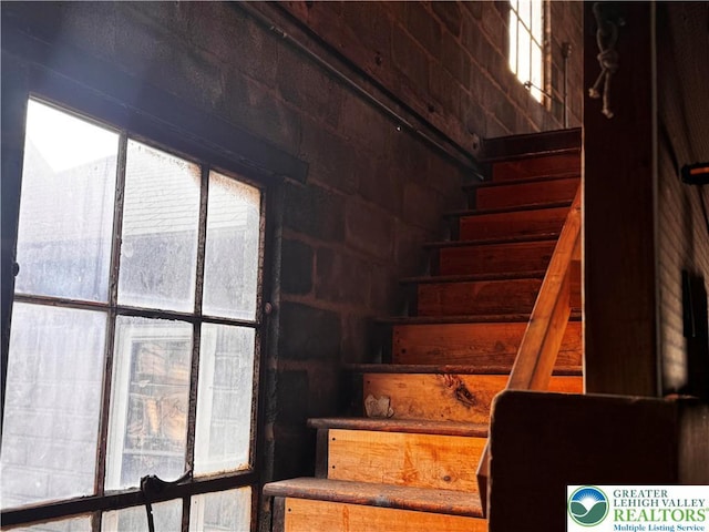 189 W 27th St, Northampton Boro, PA 18067 - view of stairway