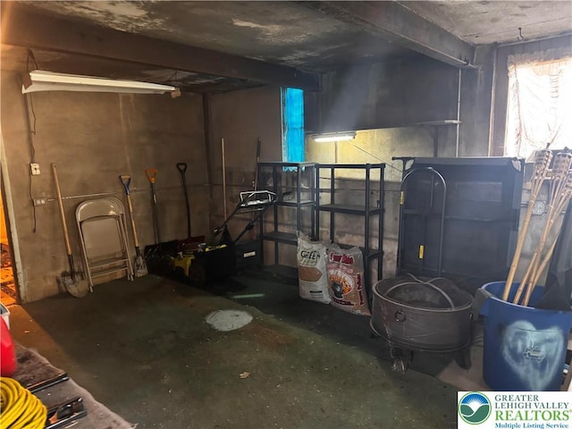 189 W 27th St, Northampton Boro, PA 18067 - garage with oil tank