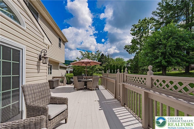 2029 Amherst Dr, Lower Saucon Twp, PA 18015 - deck with outdoor dining space