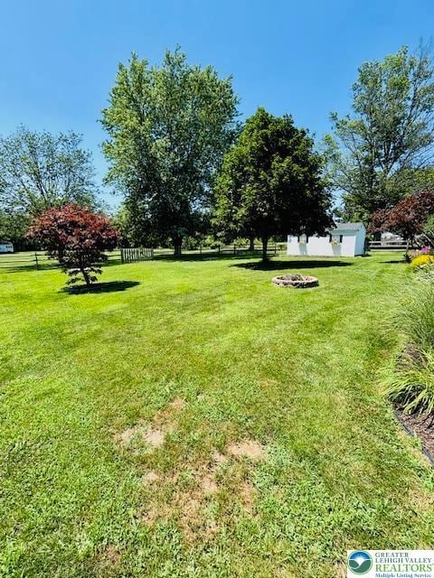 2734 Old Bethlehem Pike, Milford Twp, PA 18951 - view of yard