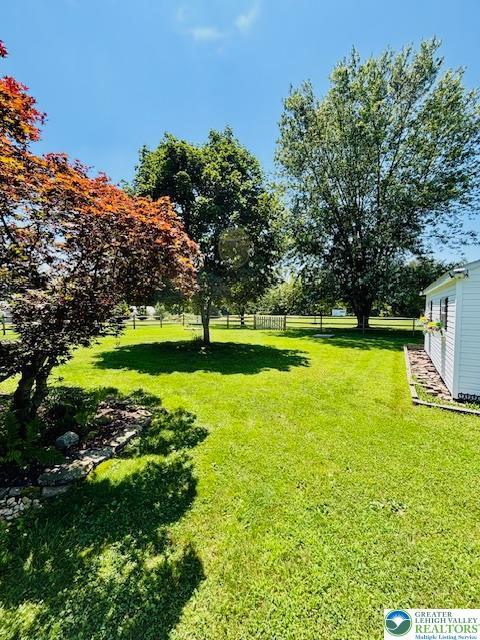 2734 Old Bethlehem Pike, Milford Twp, PA 18951 - view of yard