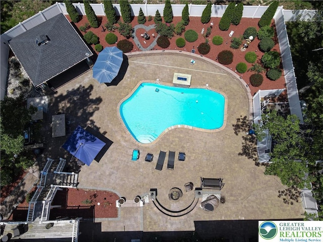 1555 Longleaf Dr, Chestnuthill Twp, PA 18330 - view of community pool