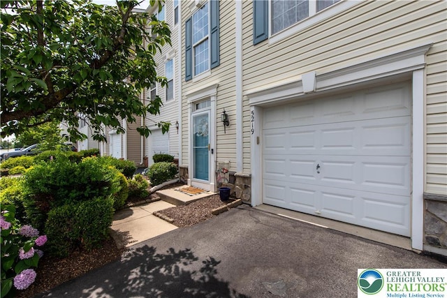 5219 Chandler Way S, Whitehall Twp, PA 18069 - photo 2