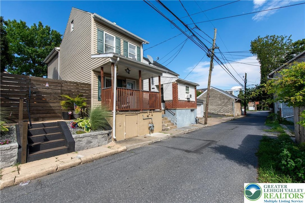 133 Railroad St, Catasauqua Boro, PA 18032 - photo 1