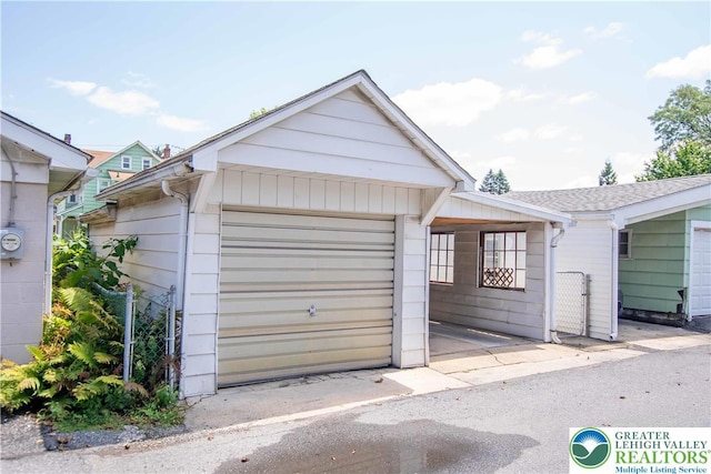 1666 Newport Ave, Northampton Boro, PA 18067 - view of garage