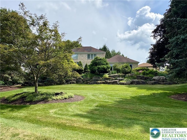 3706 Surrey Dr, South Whitehall Twp, PA 18103 - photo 4