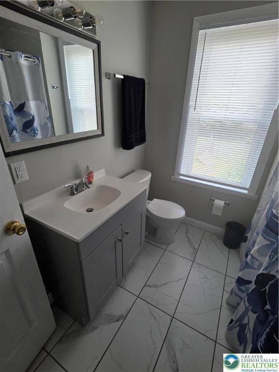 1523 Cedar St, Northampton Boro, PA 18067 - full bathroom with marble finish flooring and vanity