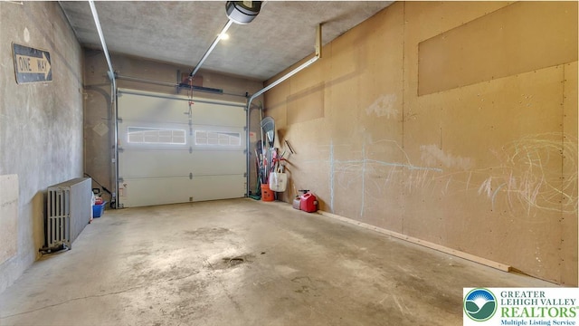 2930 Green Pond, Palmer Twp, PA 18045 - view of garage