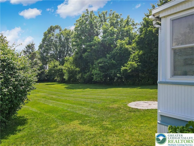 2930 Green Pond, Palmer Twp, PA 18045 - view of grassy yard