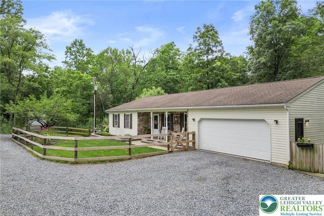 2954 Avery Rd, Washington Twp, PA 18080 - single story home with gravel driveway and a garage