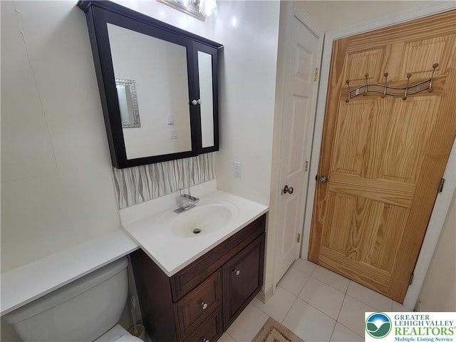 1025 Cricket Ln, Tobyhanna Twp, PA 18334 - half bath with vanity and tile patterned flooring