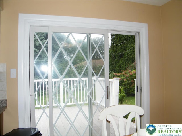 3415 Kathleen Ave, Salisbury Twp, PA 18103 - view of entryway