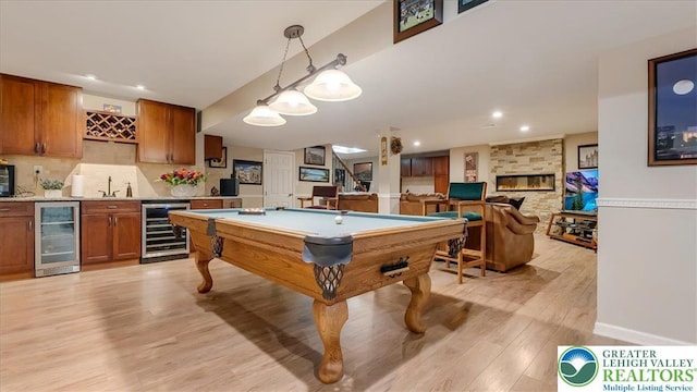2804 Lehigh Ln, Upper Nazareth Twp, PA 18064 - rec room featuring beverage cooler, bar with sink, light wood finished floors, recessed lighting, and billiards table