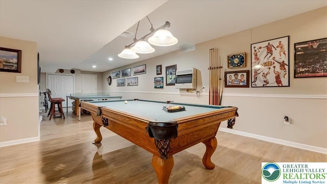 2804 Lehigh Ln, Upper Nazareth Twp, PA 18064 - rec room featuring light wood finished floors, billiards, and recessed lighting