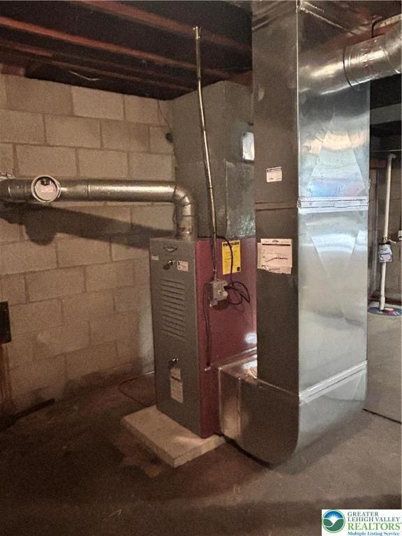 2653 Woodlawn Ave, Palmer Twp, PA 18045 - utilities with heating unit and drainage system