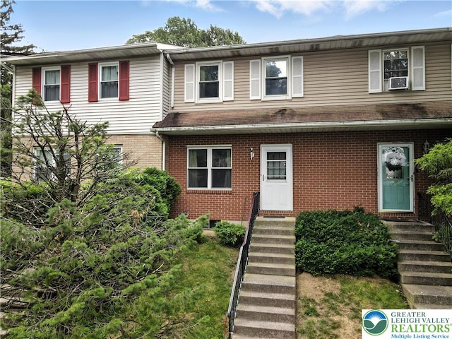 2818 Klein St, Allentown City, PA 18103 - photo 1