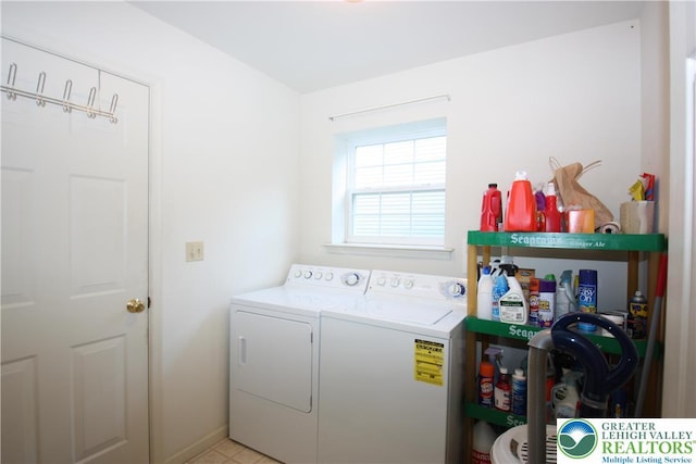3814 Clay Dr, Lower Macungie Twp, PA 18062 - laundry area with washing machine and clothes dryer