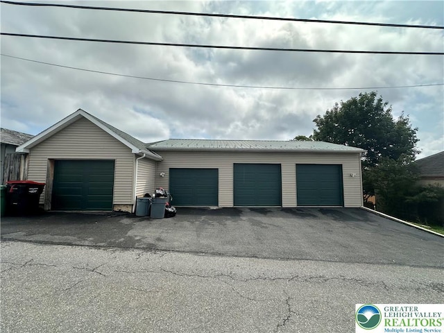 218 3rd, Lehighton Boro, PA 18235 - view of garage