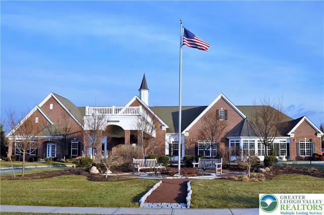 15 Devonshire Dr, Palmer Twp, PA 18045 - view of building exterior