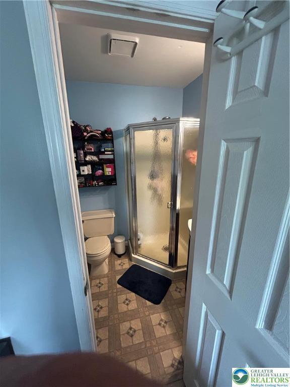 359 2nd, Alburtis Boro, PA 18011 - bathroom with toilet and a stall shower
