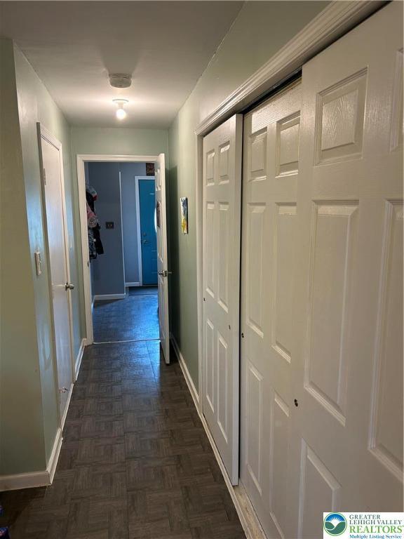 359 2nd, Alburtis Boro, PA 18011 - corridor with baseboards