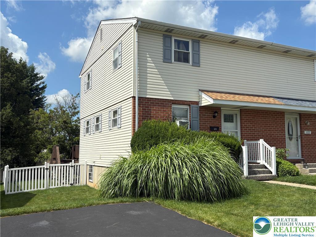 624 S 14th St, Catasauqua Boro, PA 18032 - photo 1