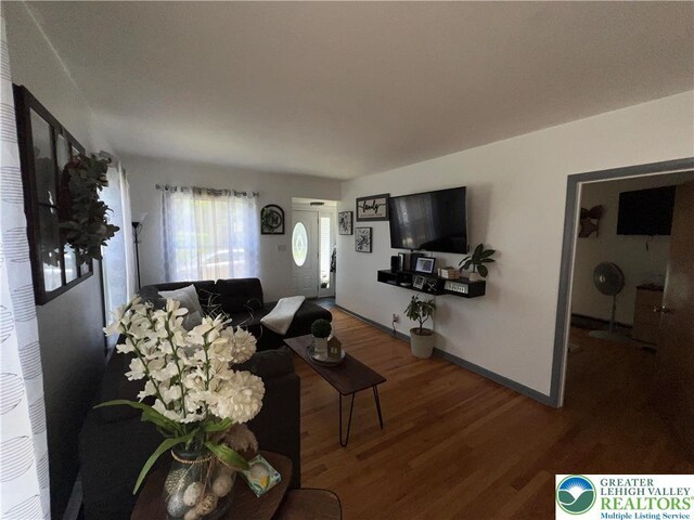 532 6th St, Whitehall Twp, PA 18052 - living area with wood finished floors and baseboards