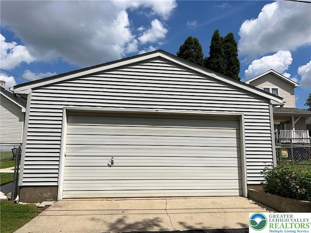 532 6th St, Whitehall Twp, PA 18052 - view of garage