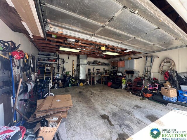 532 6th St, Whitehall Twp, PA 18052 - garage with a workshop area